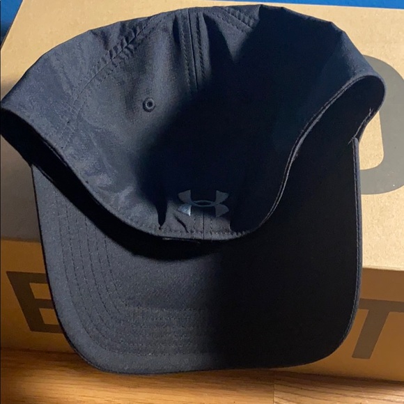 Under Armour Hat! - Picture 4 of 4